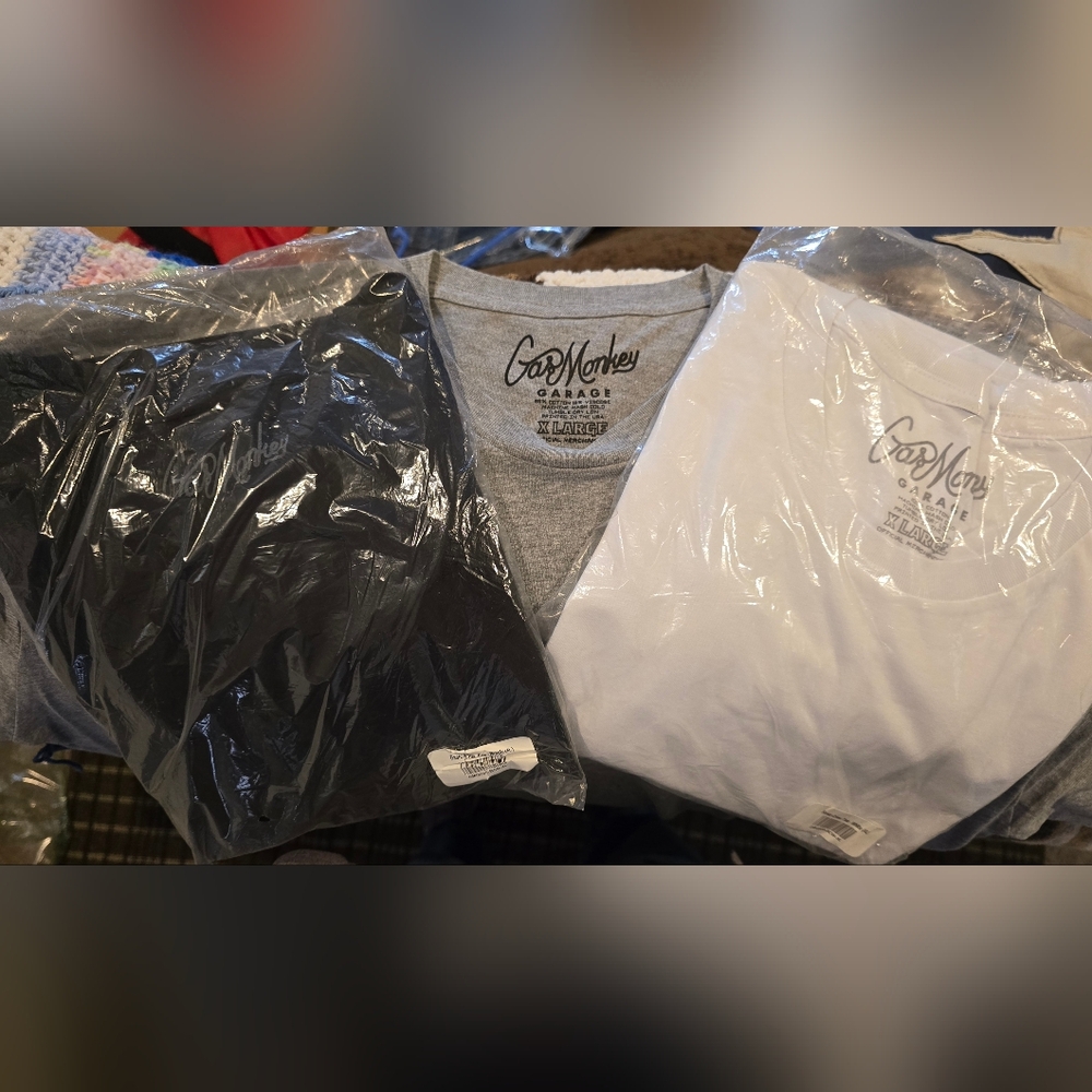 Gas Monkey Unisex Short Sleeve Tee - Black, Gray Or White, Price Is For 1 Shirt